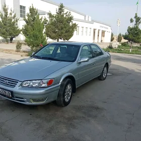 Toyota Camry 2000