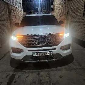 Ford Explorer 2022