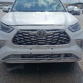 Toyota Highlander 2024