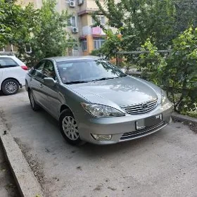 Toyota Camry 2004