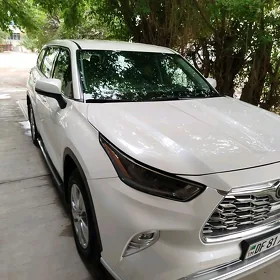 Toyota Highlander 2021
