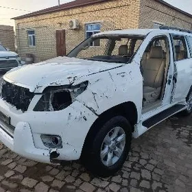 Toyota Land Cruiser Prado 2011