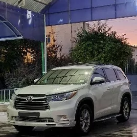 Toyota Highlander 2016