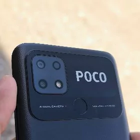 Poco c40