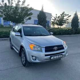 Toyota RAV4 2010