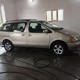 Toyota Sienna 2002