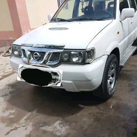 Nissan Terrano 2003