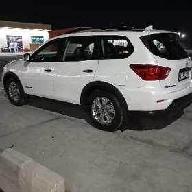 Nissan Pathfinder 2020