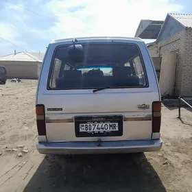 Toyota Hiace 1986