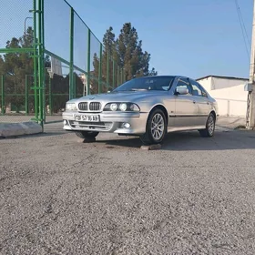 BMW E39 2000