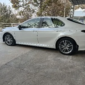 Toyota Camry 2020