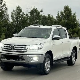 Toyota Hilux 2017