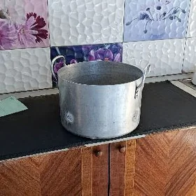 Кастрюля алюминиевая