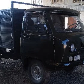 UAZ 2206 1990