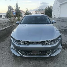 Kia K5 2021