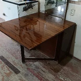 Стол книжка