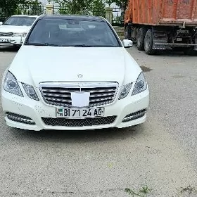 Mercedes-Benz E350 2011