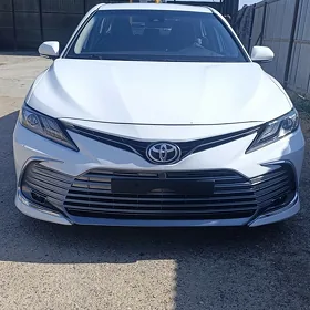 Toyota Camry 2022