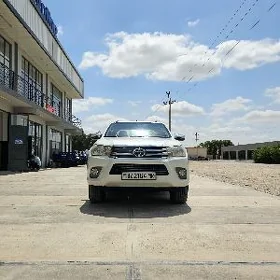 Toyota Hilux 2016