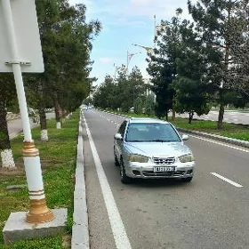 Hyundai Elantra 2002