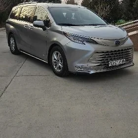 Toyota Sienna 2021