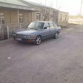 BMW 525 1986