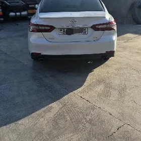 Toyota Camry 2018