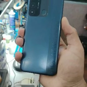 Tecno spark 8C 4/64
