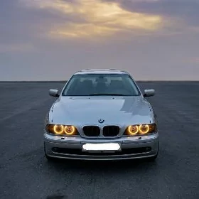 BMW E39 2001