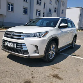 Toyota Highlander 2019
