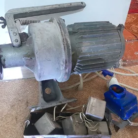 Elektromotor