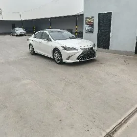 Lexus ES 350 2019