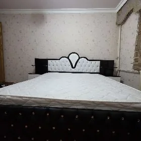 Кровать