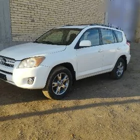 Toyota RAV4 2011