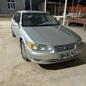 Toyota Camry 2000