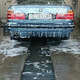 BMW 525 1990