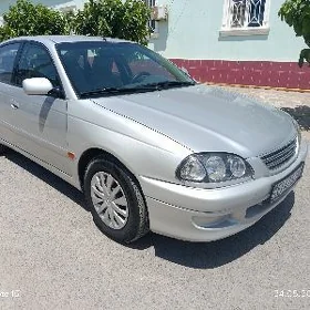 Toyota Avensis 2000