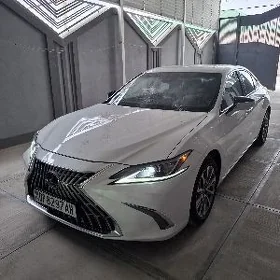 Lexus ES 350 2022