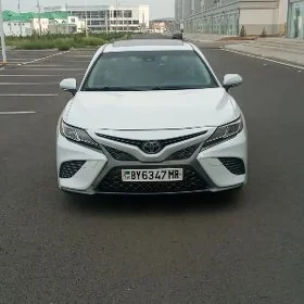 Toyota Camry 2018
