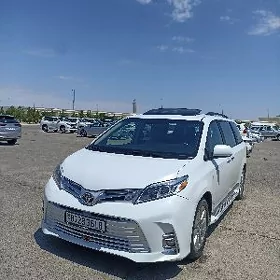 Toyota Sienna 2017