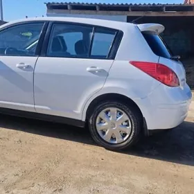 Nissan Versa 2010