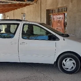 Toyota Sienna 2002
