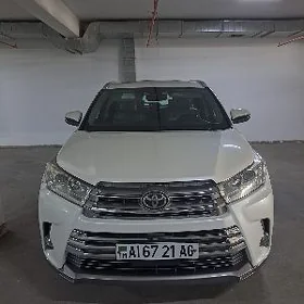Toyota Highlander 2019