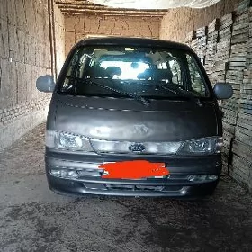 Kia Pride 2000