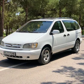 Toyota Sienna 2000