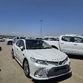 Toyota Camry 2021