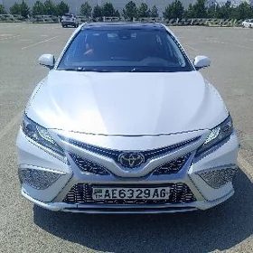 Toyota Camry 2021