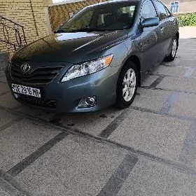 Toyota Camry 2011