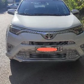 Toyota RAV4 2018