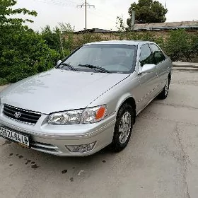 Toyota Camry 2001